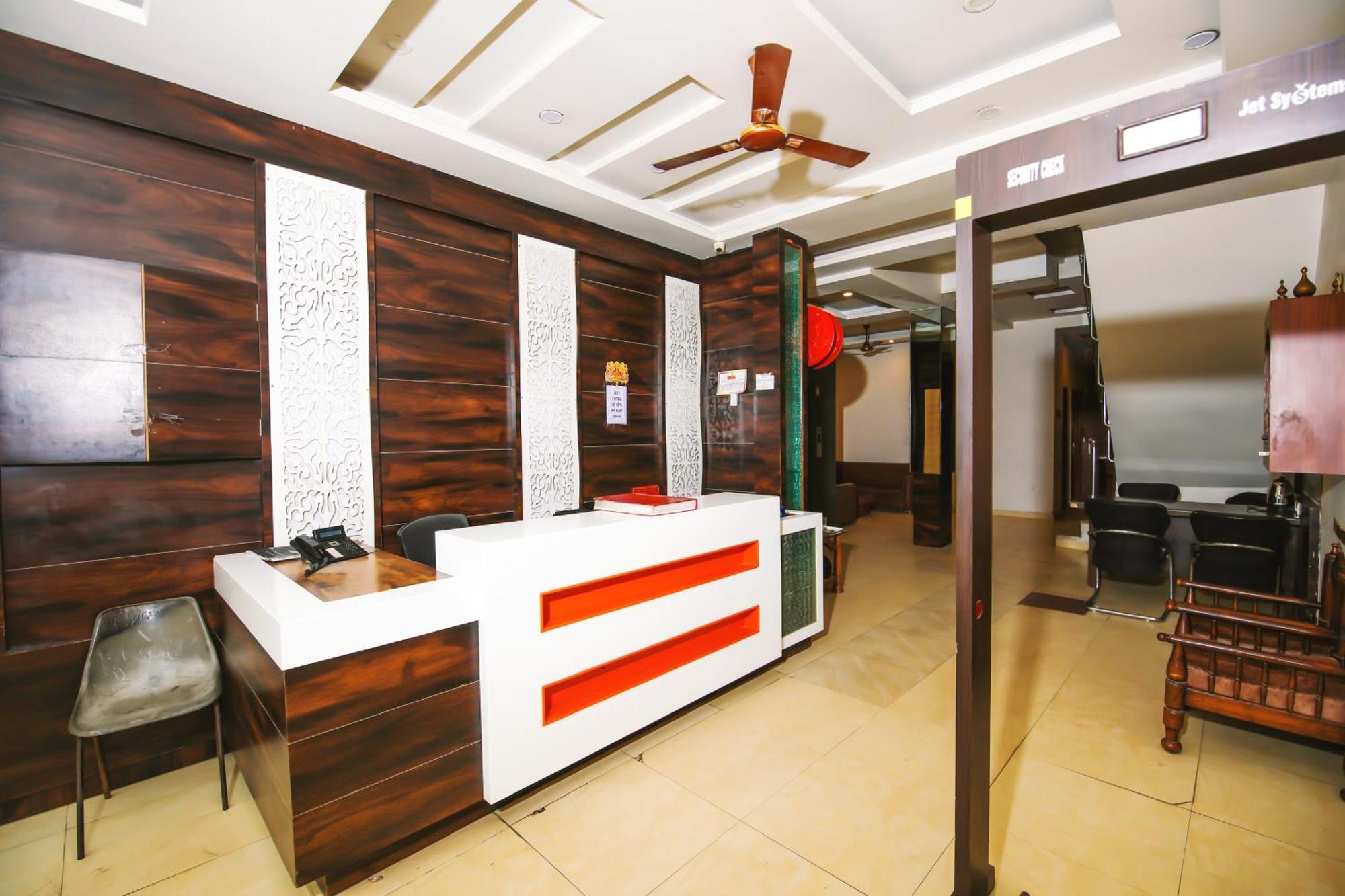 Lav Kush Dx Near Railway Station Hotel