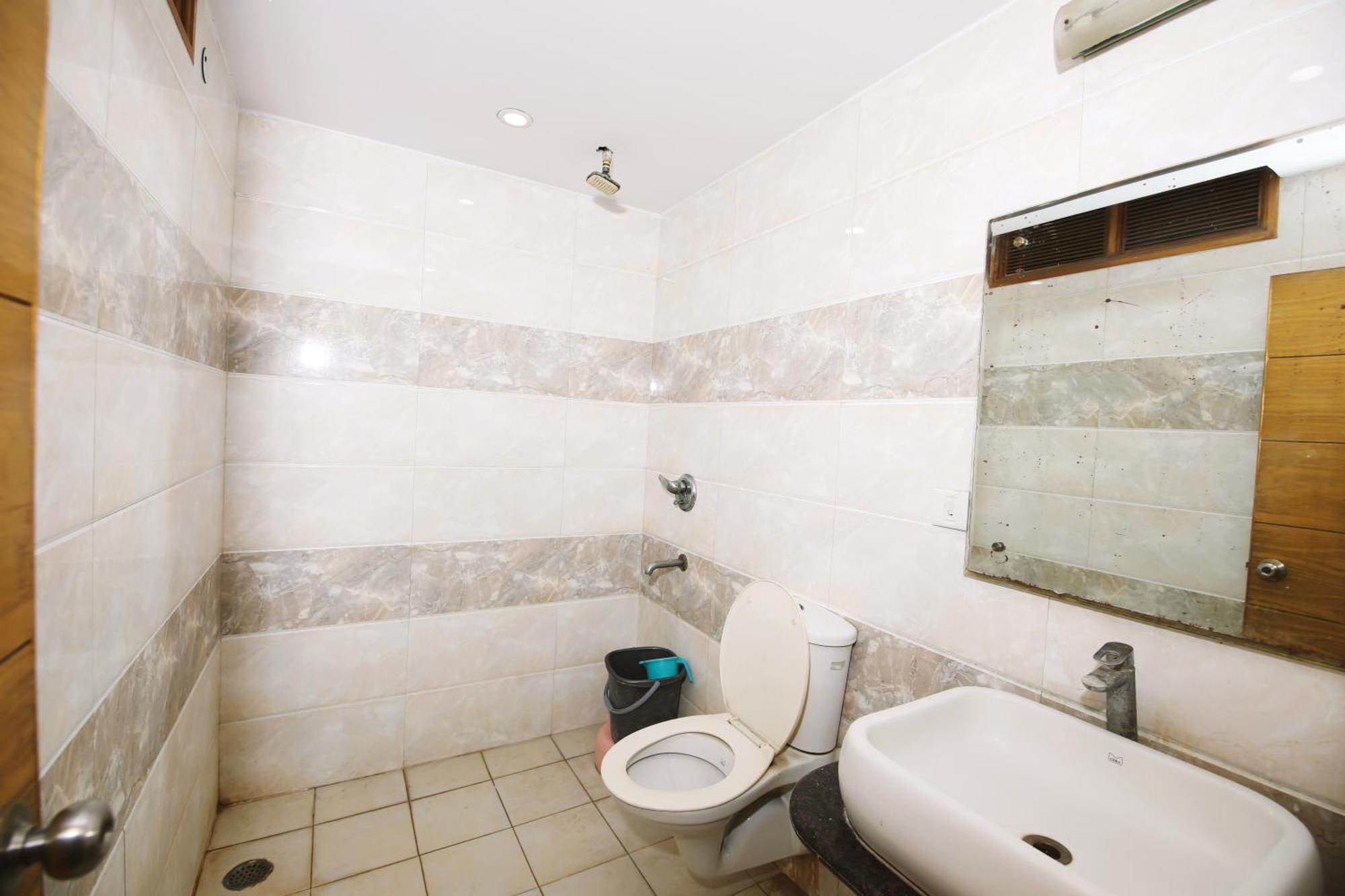 Lav Kush Dx Near Railway Station 3*