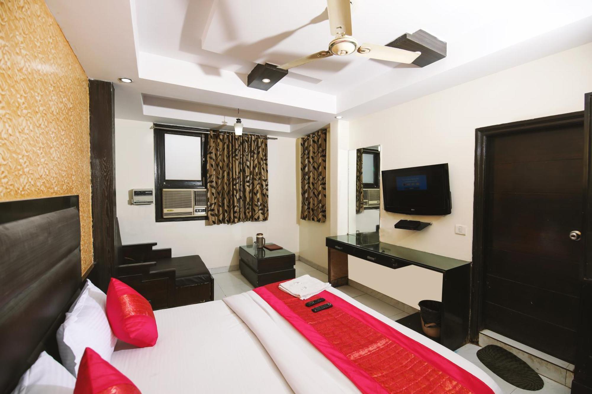 Hotel Lav Kush Dx Near Railway Station